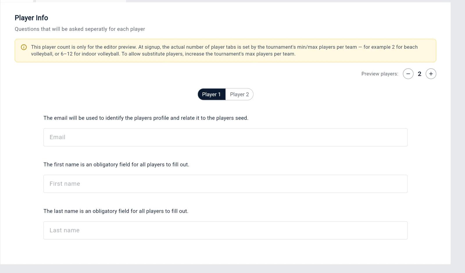 La sezione Player Info dell'editor del modulo che mostra i campi predefiniti email, nome e cognome e le schede giocatore dell'anteprima