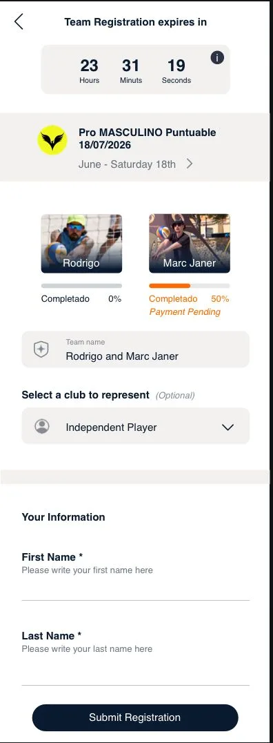 La schermata di iscrizione divisa del compagno: un conto alla rovescia Team Registration expires in, entrambi i giocatori con la loro percentuale di completamento (uno 0%, uno 50% Payment Pending), i campi nome squadra e club e il modulo Your Information con il pulsante Submit Registration